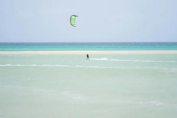 Kitesurfing & Wind Sports